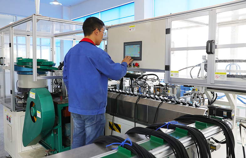 Peralatan produksi